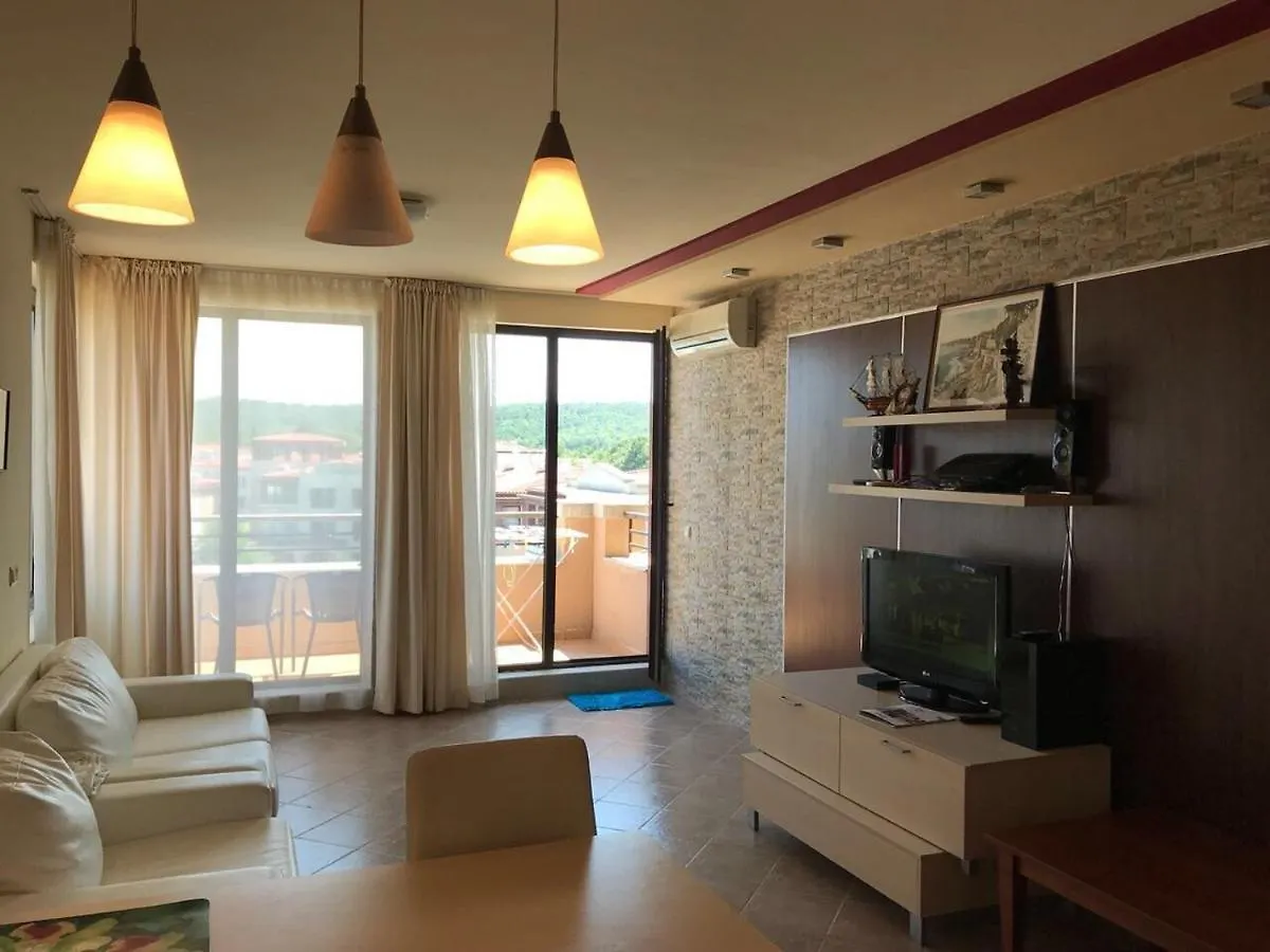 Apartment 2Br, Тристаен In Complex Green Life Sozopol 0*,  Bułgaria